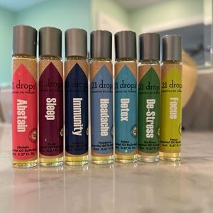 Organic Essential Oil Wellness 7 Piece
Starter Set Rollerballs by 21 Drops, NWOB